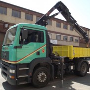 Tractora con grúa Hiab 288